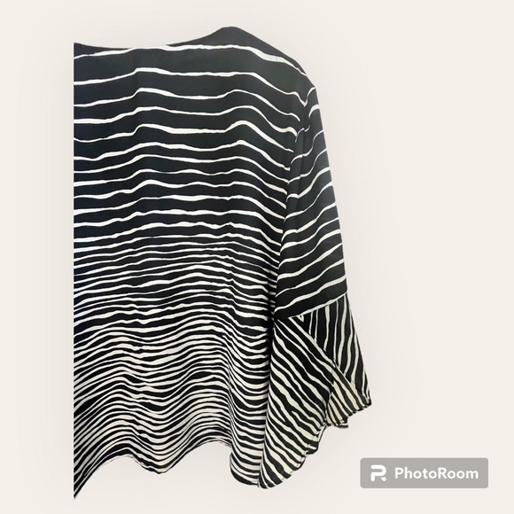 Black & White Cato Blouse - Picture 6 of 8